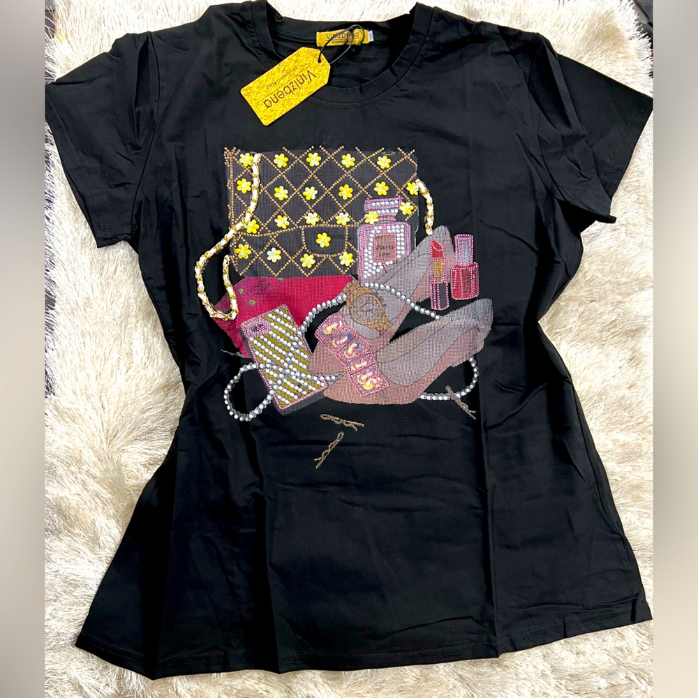 Fashion women’s Tshirt 🌸 black purse design